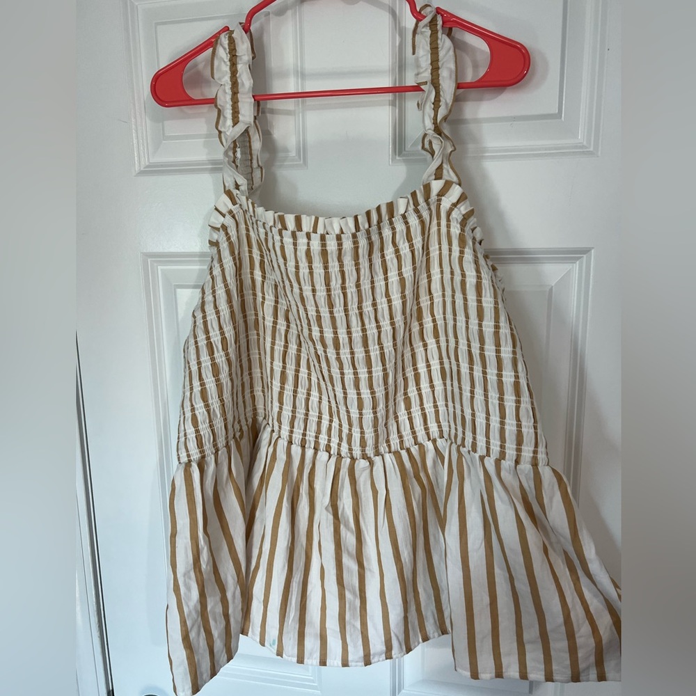 Womans tank top with flattering silhouette - size 2X